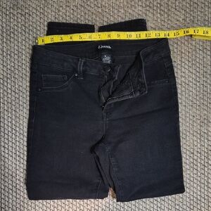 d. jeans Black Ankle Cropped Denim Jeans